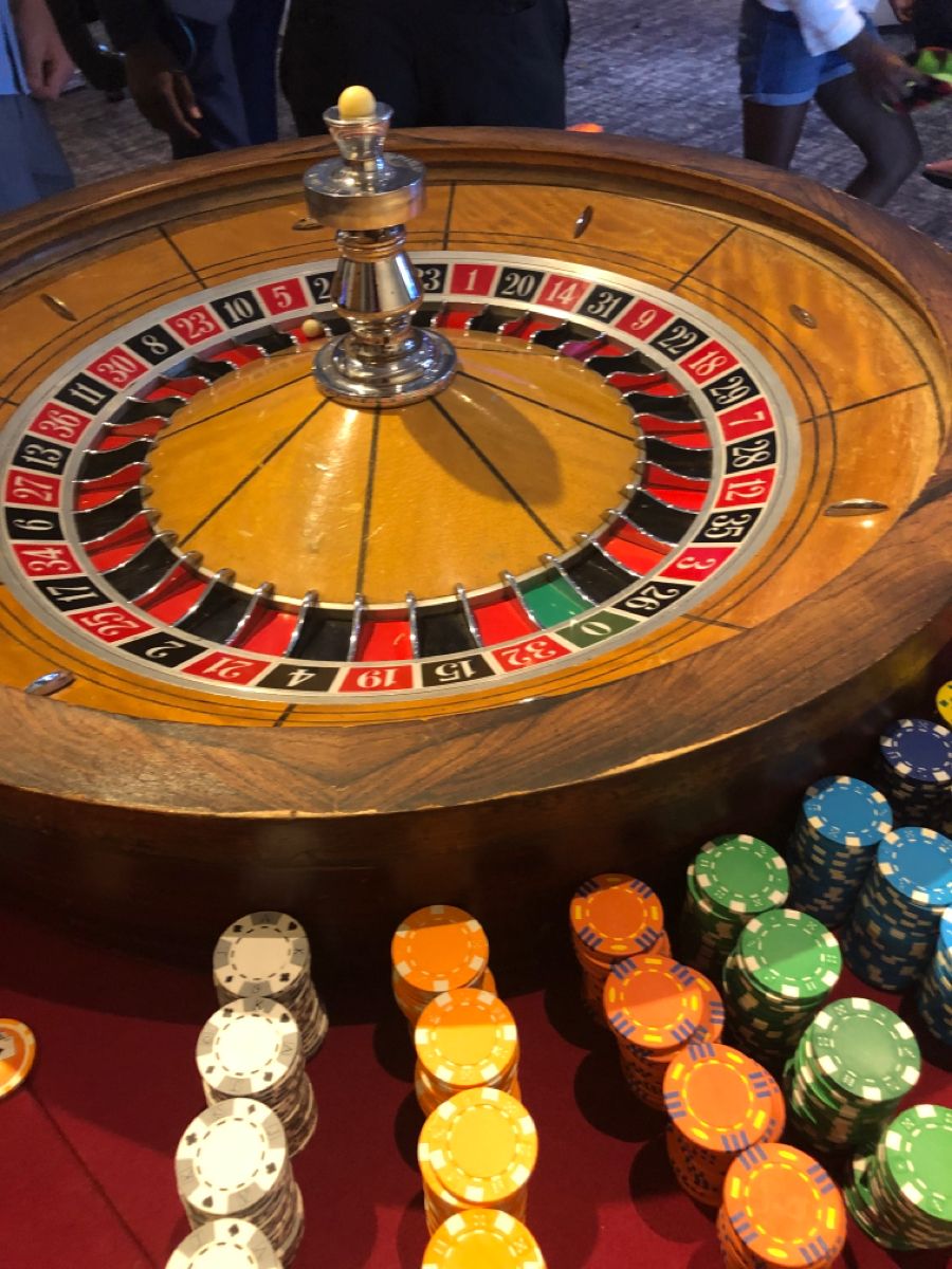 SpinGreen Casino کھلاڑیوں کے لیے لائیو کیسینو سیکشن